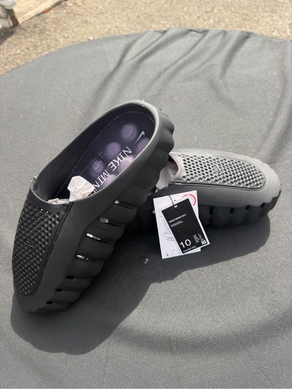 Nike Men’s Triple Black mules